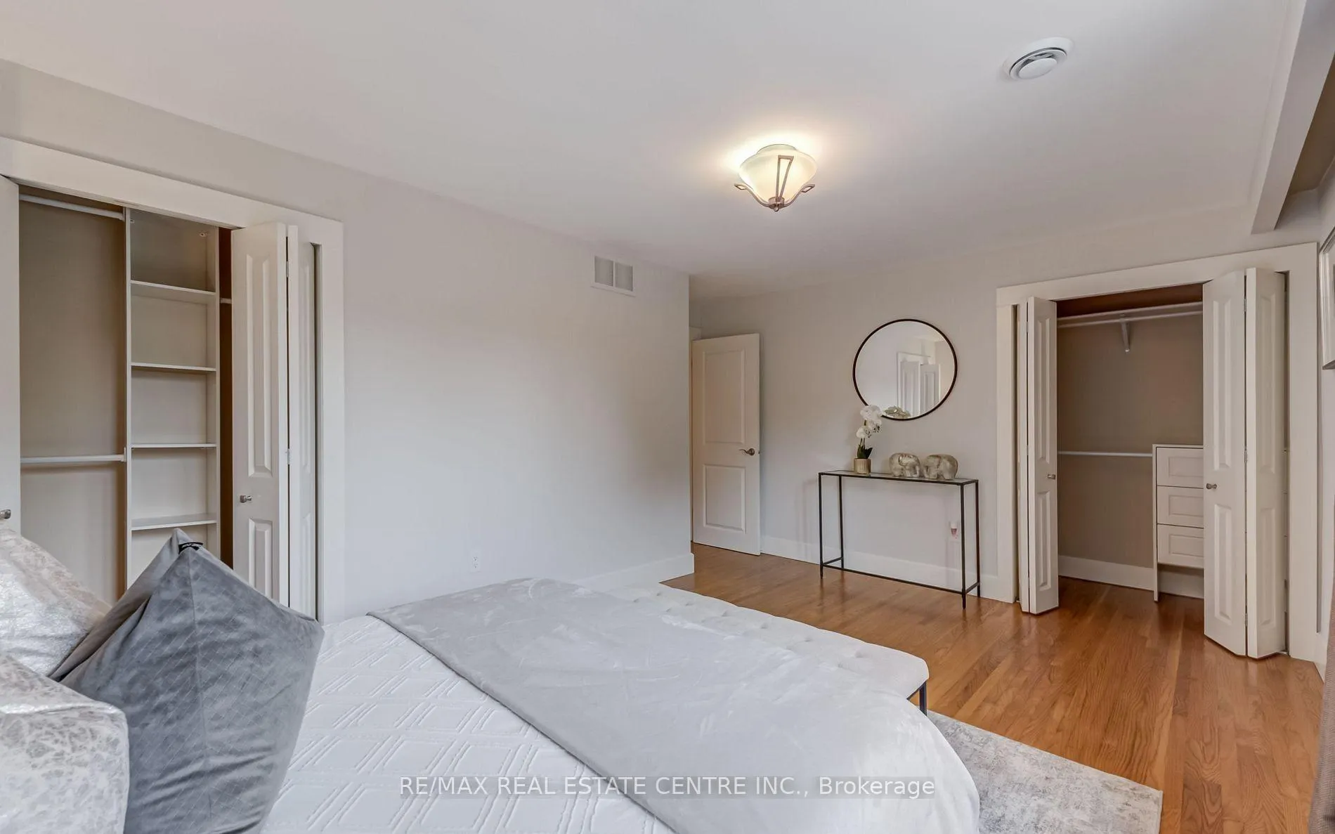 Photo 23 of 196 Sabel Street, Oakville, Bronte — HOMEH