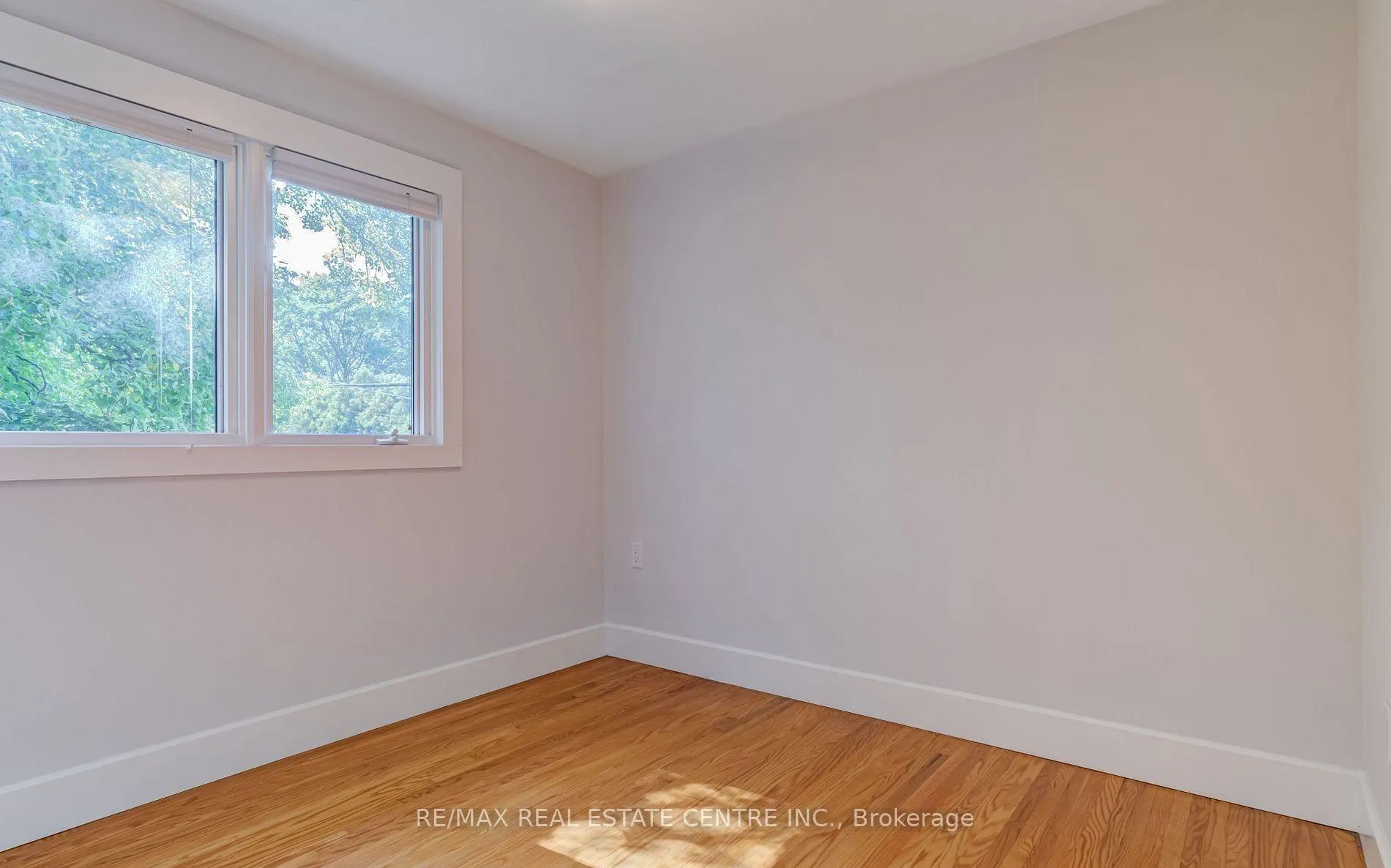 Photo 25 of 196 Sabel Street, Oakville, Bronte — HOMEH
