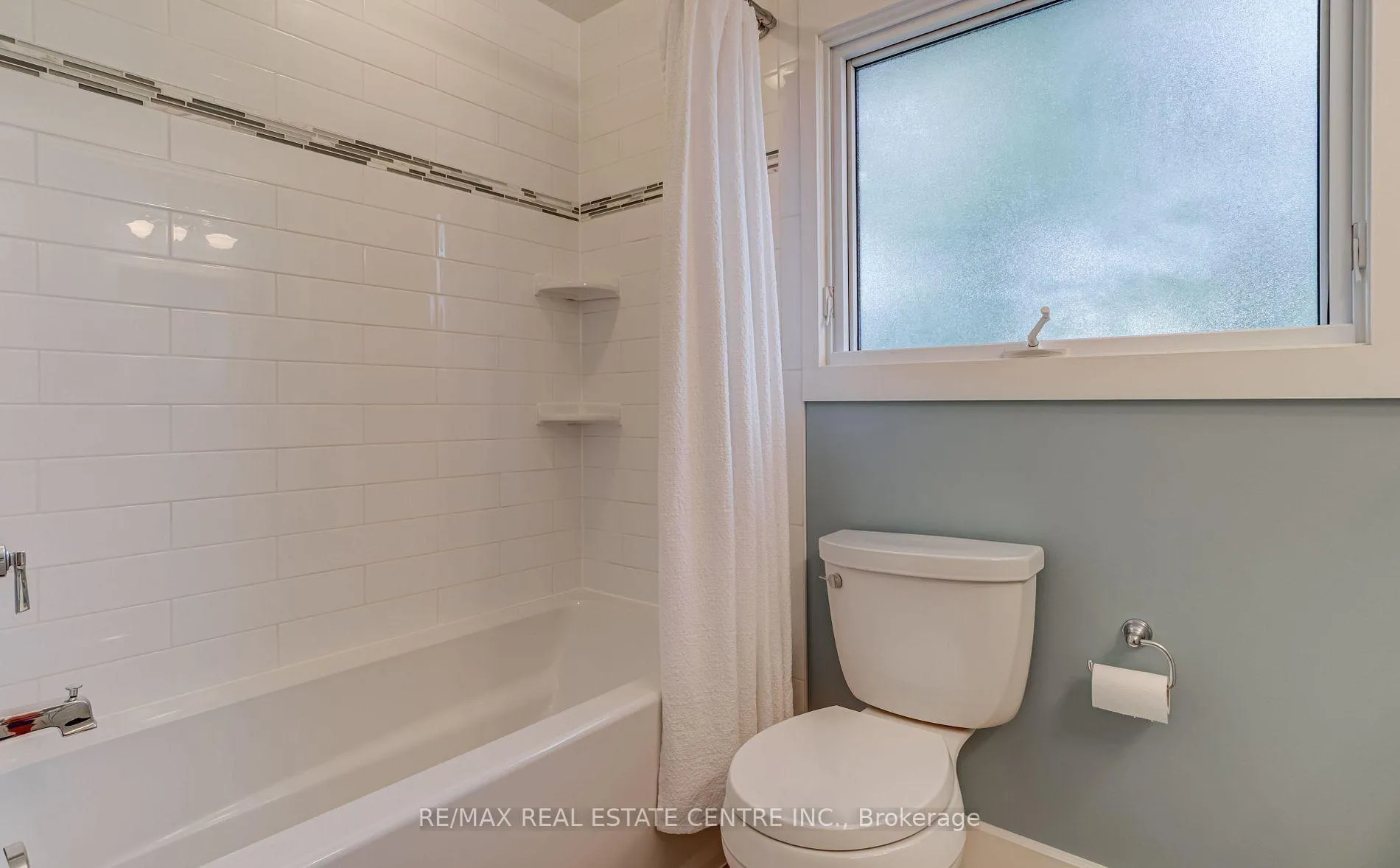 Photo 27 of 196 Sabel Street, Oakville, Bronte — HOMEH