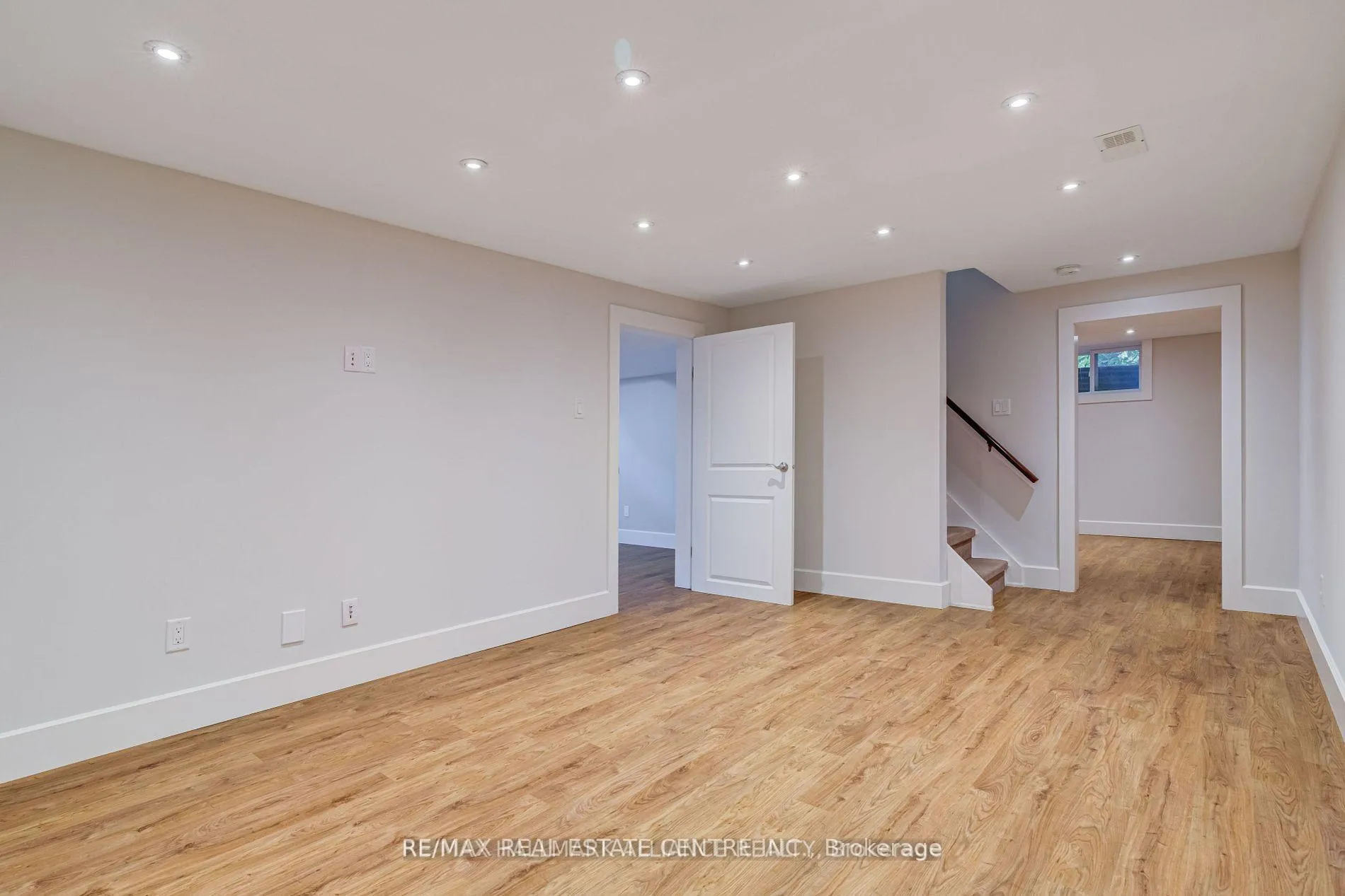 Photo 31 of 196 Sabel Street, Oakville, Bronte — HOMEH