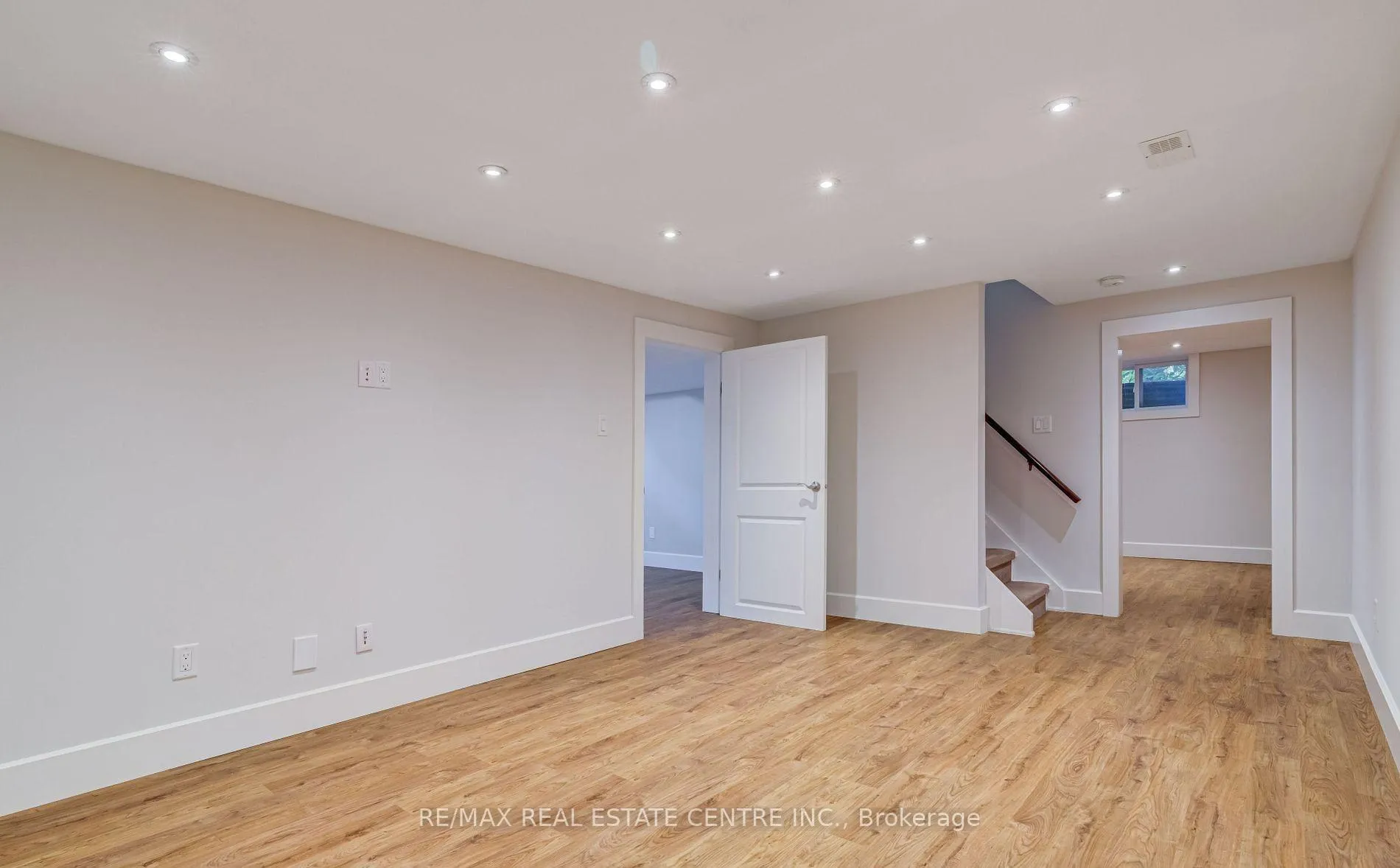 Photo 32 of 196 Sabel Street, Oakville, Bronte — HOMEH