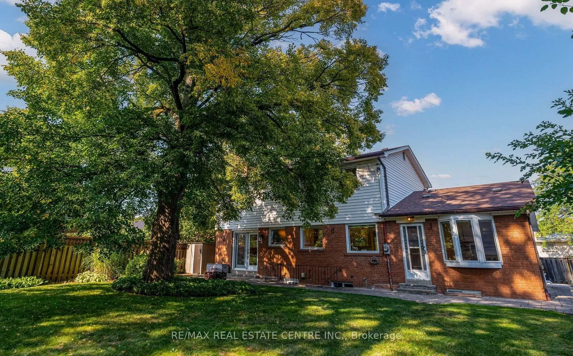 Photo 35 of 196 Sabel Street, Oakville, Bronte — HOMEH