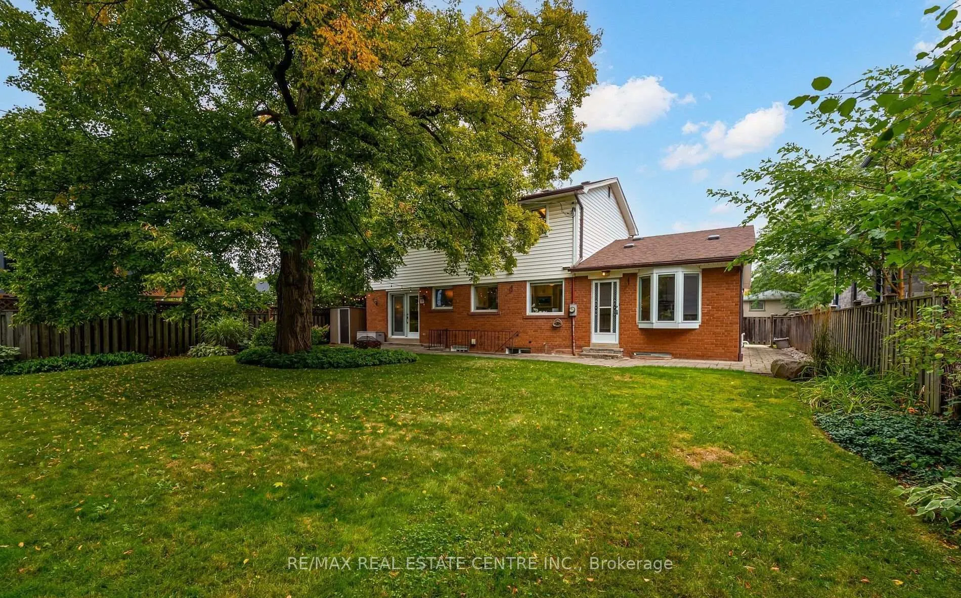 Photo 36 of 196 Sabel Street, Oakville, Bronte — HOMEH