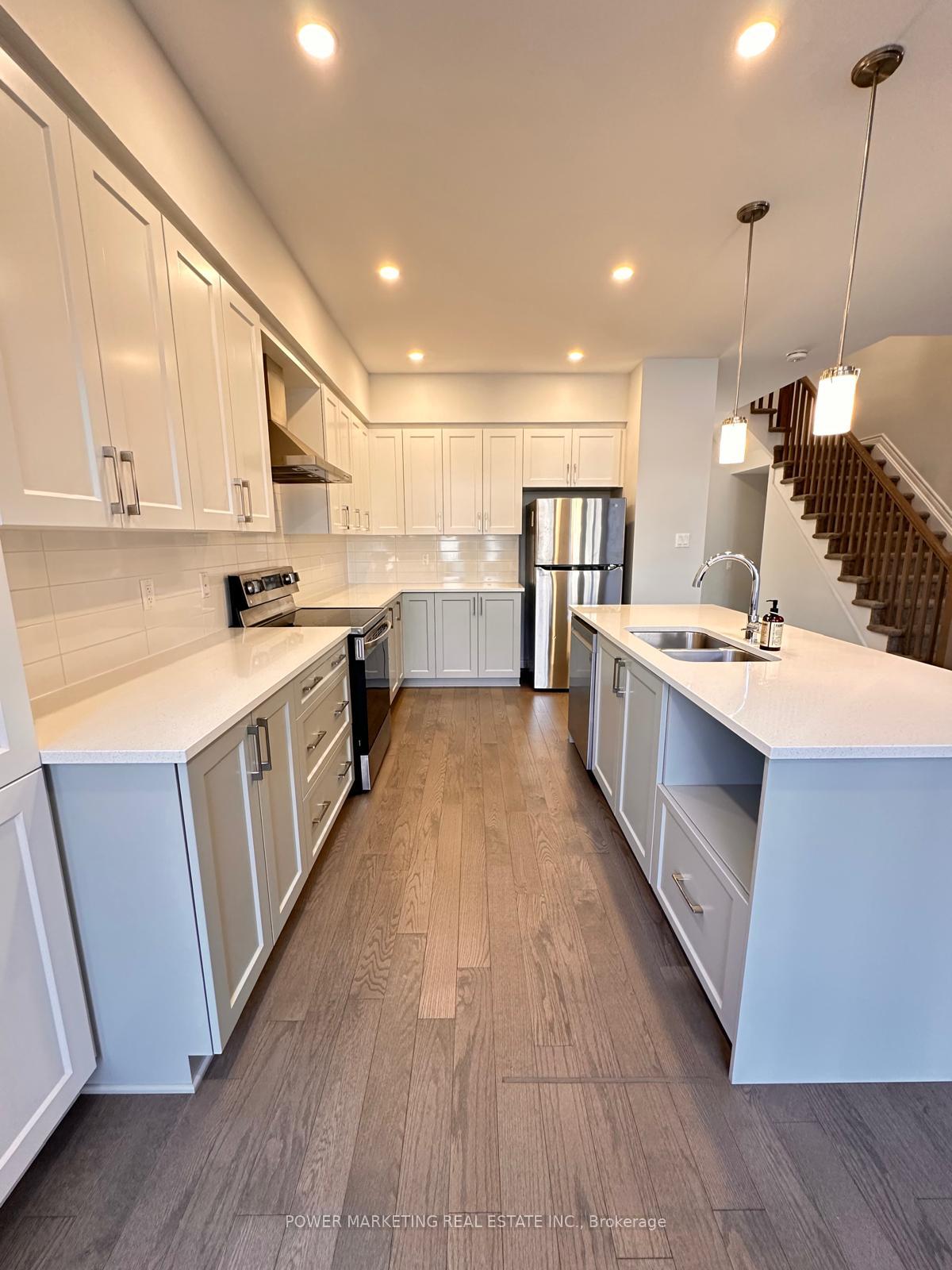 Photo 4 of 630 Cordelette Circle, Ottawa, Mer Bleue/Bradley Estates/Anderson Park — HOMEH