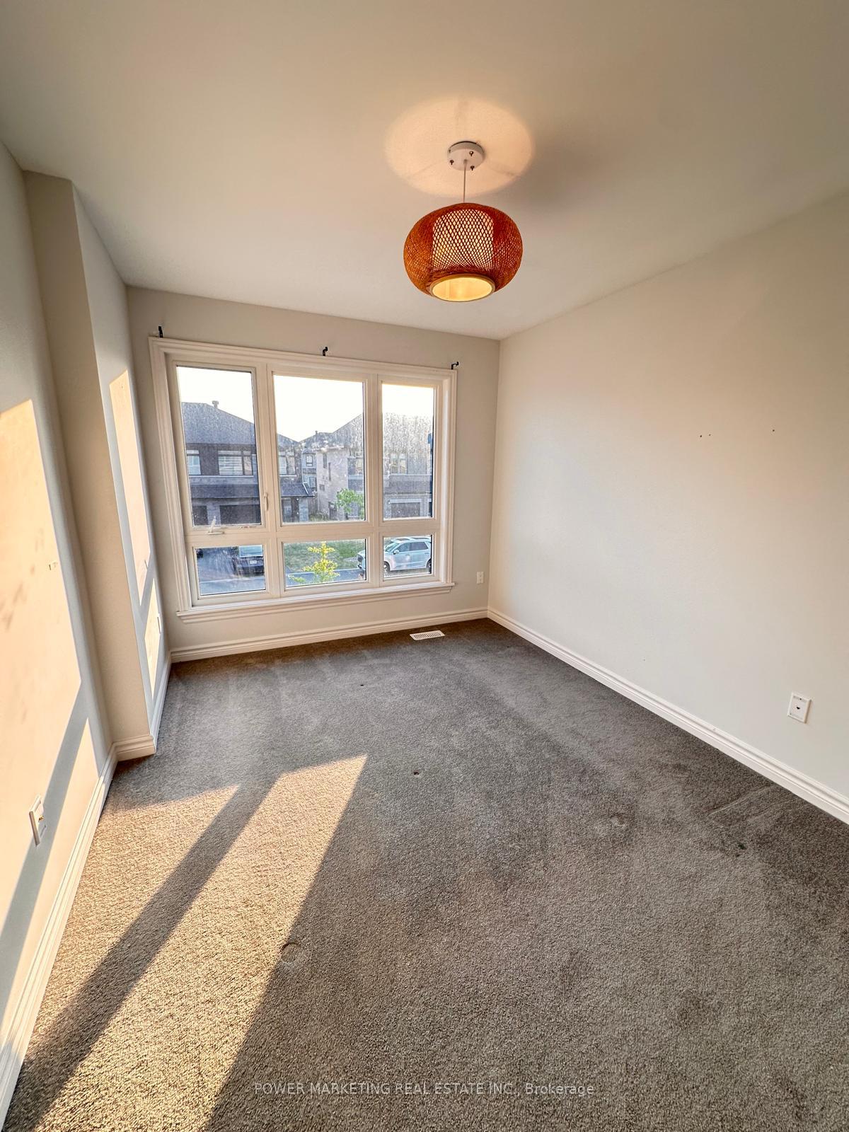 Photo 11 of 630 Cordelette Circle, Ottawa, Mer Bleue/Bradley Estates/Anderson Park — HOMEH