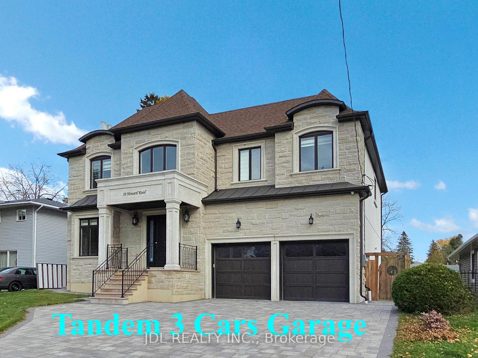 Photo 2 of 39 Howard Road, Newmarket, Huron Heights-Leslie Valley — HOMEH