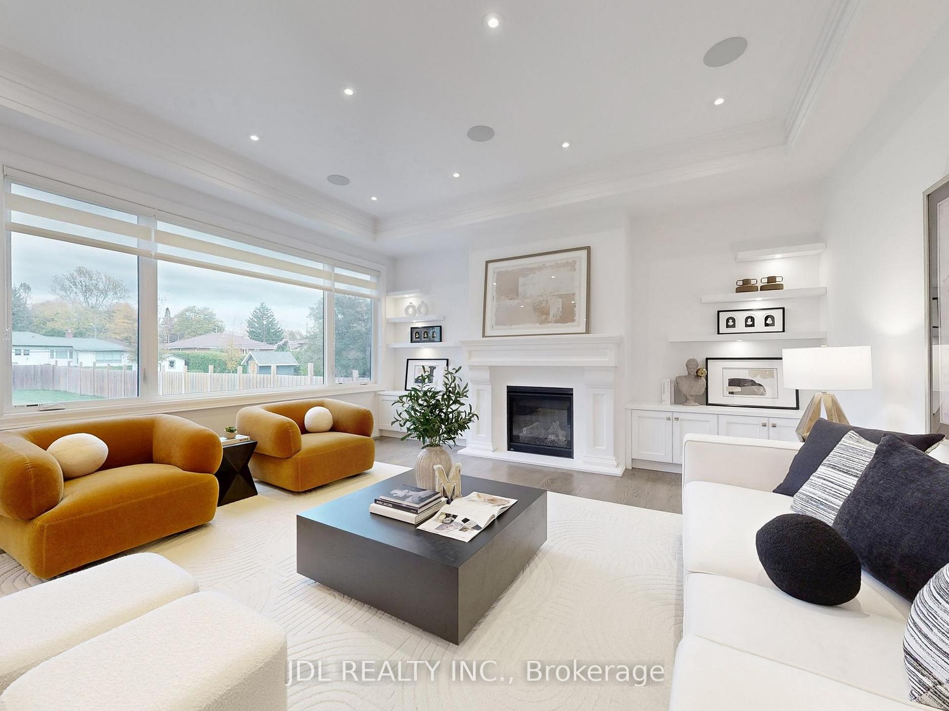 Photo 8 of 39 Howard Road, Newmarket, Huron Heights-Leslie Valley — HOMEH