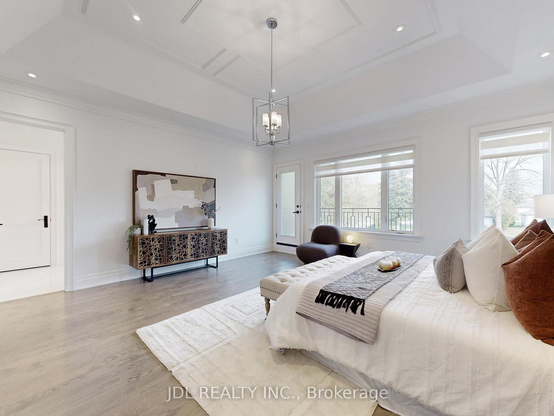 Photo 17 of 39 Howard Road, Newmarket, Huron Heights-Leslie Valley — HOMEH