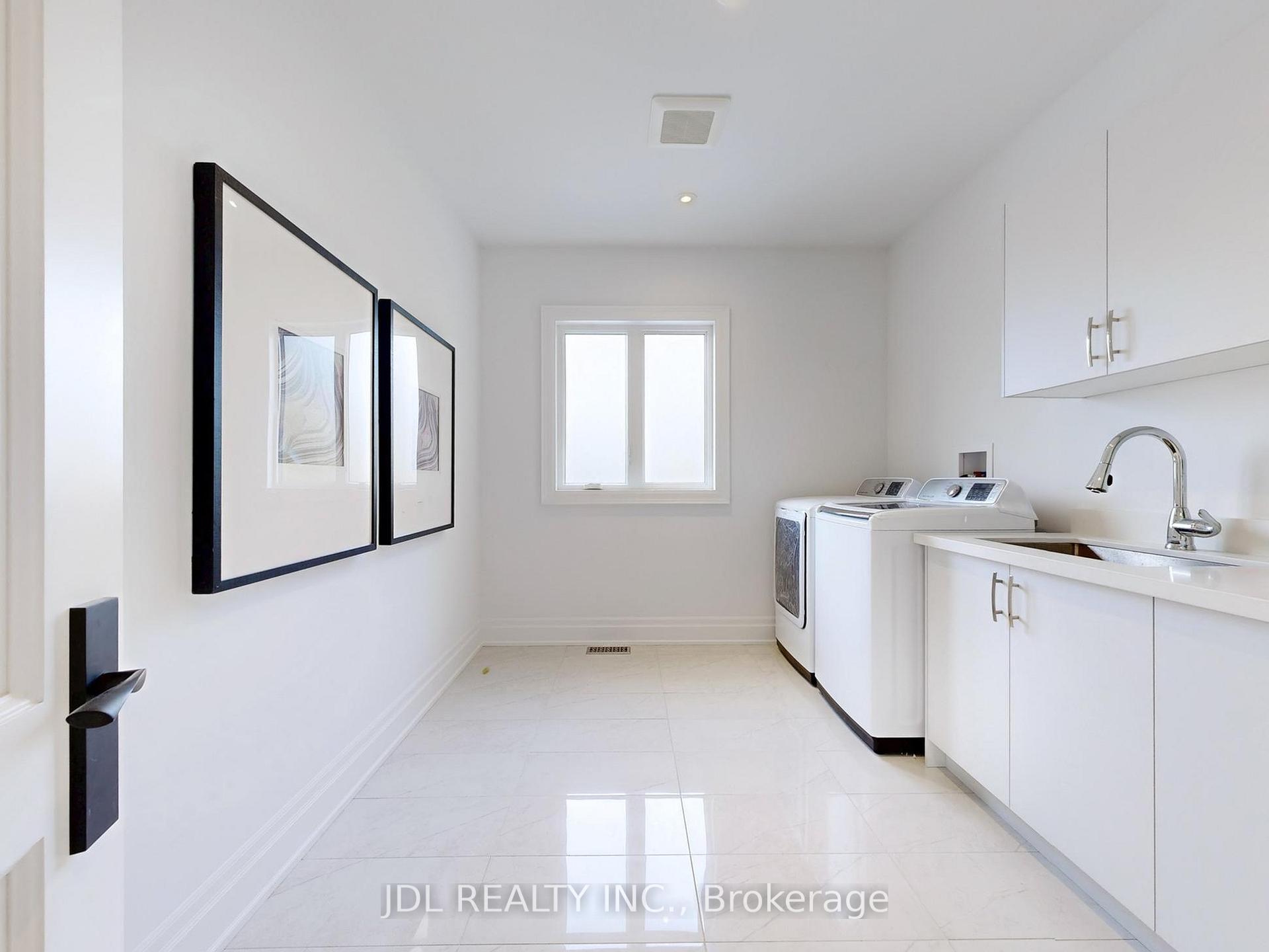 Photo 29 of 39 Howard Road, Newmarket, Huron Heights-Leslie Valley — HOMEH