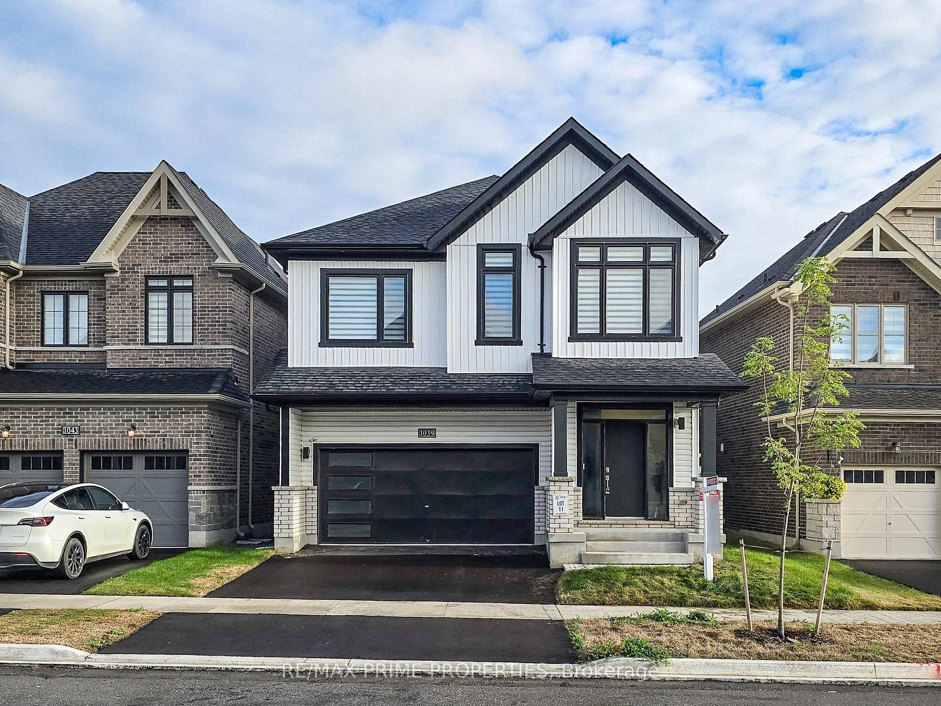 Front of 1039 Thompson Drive