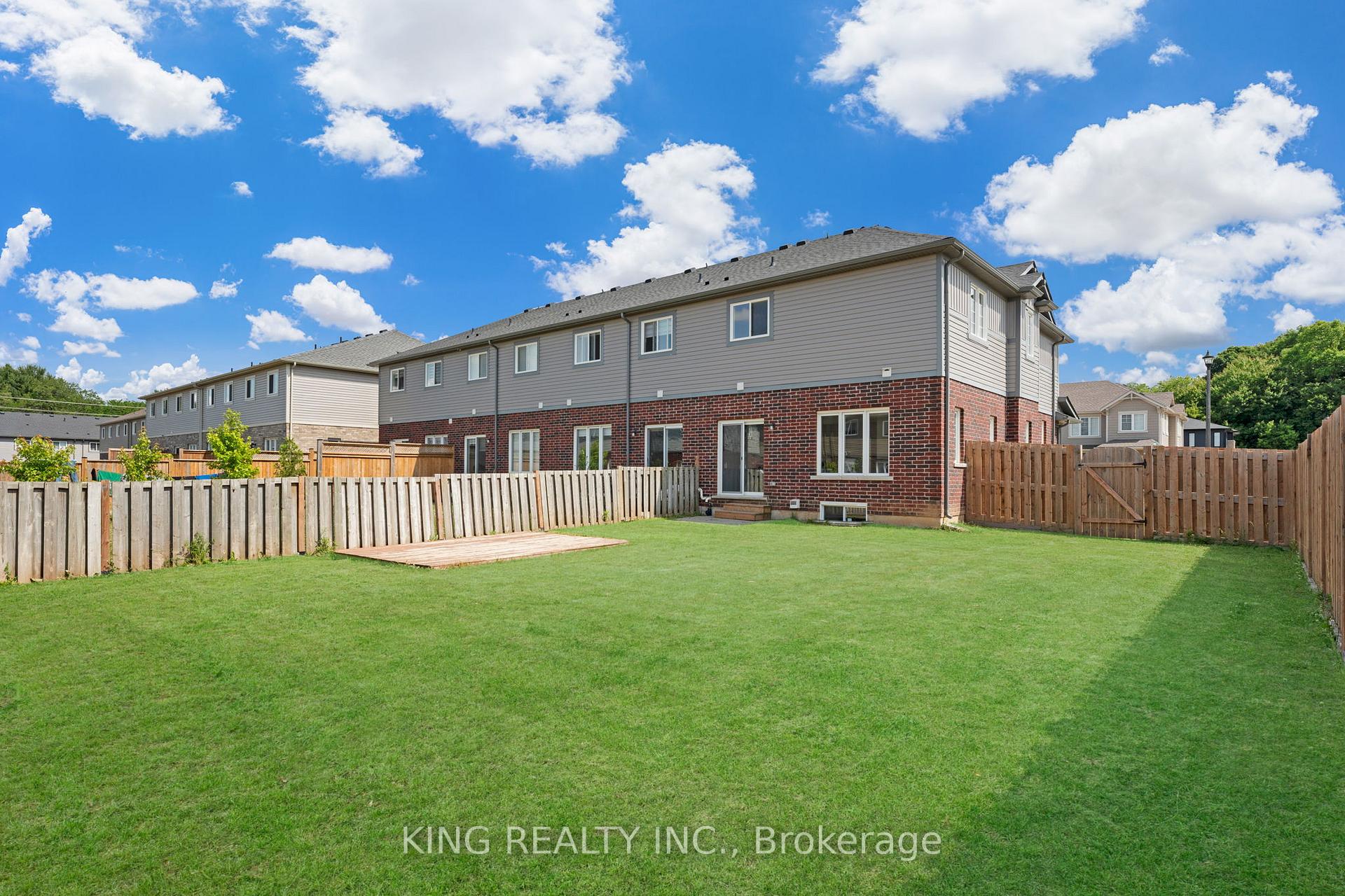 Photo 33 of 59 Lymburner Street, Pelham, Fonthill — HOMEH