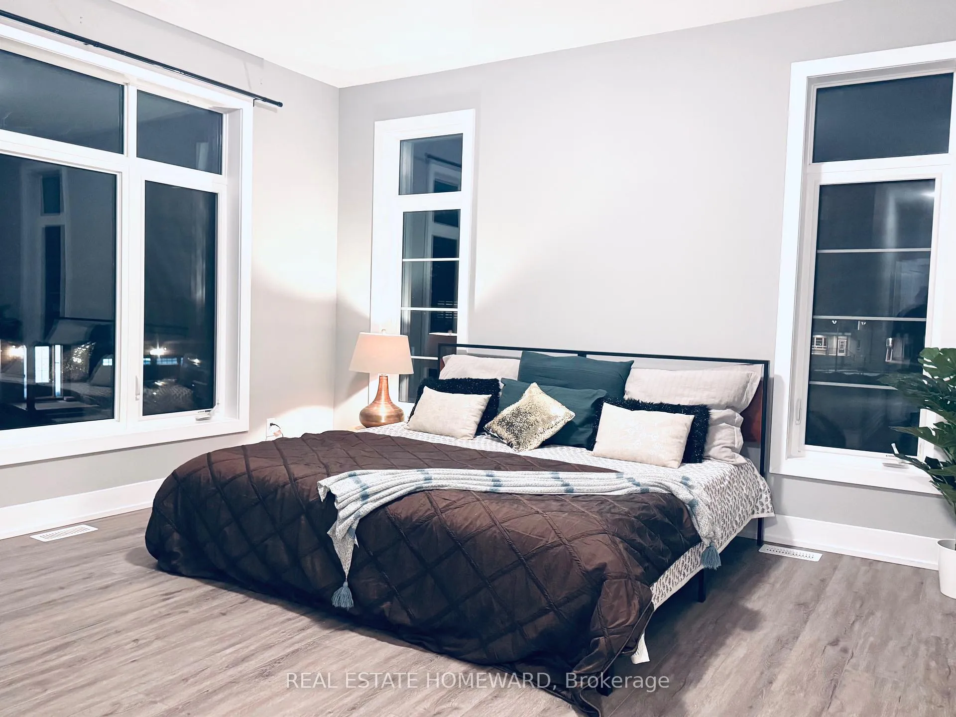 Photo 15 of 960 Lockie Drive, Oshawa, Kedron — HOMEH