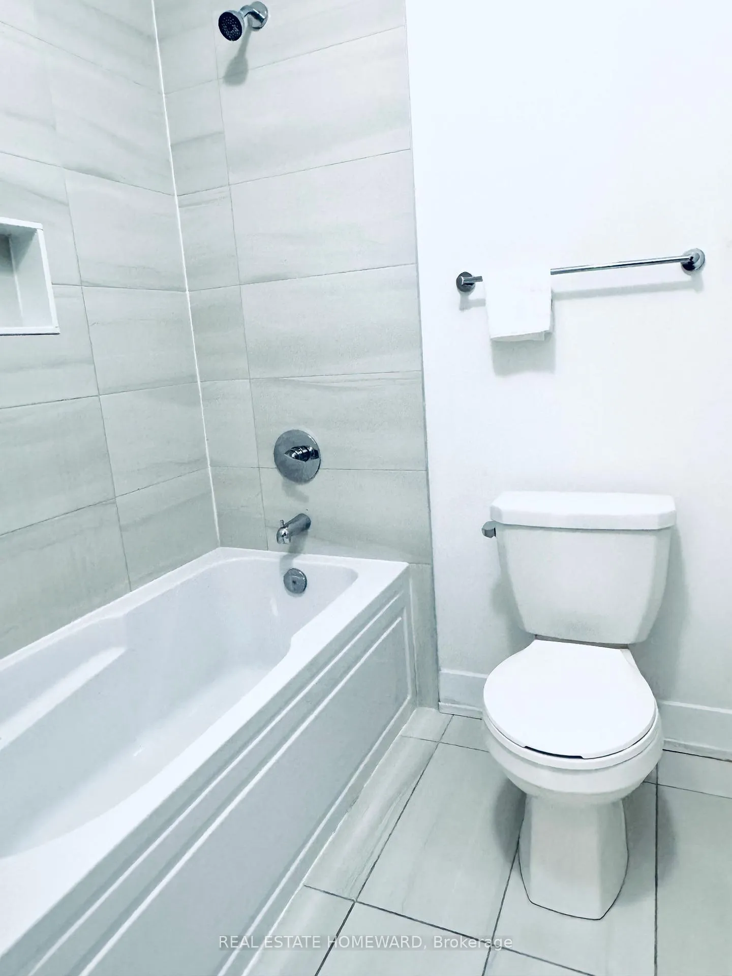 Photo 24 of 960 Lockie Drive, Oshawa, Kedron — HOMEH