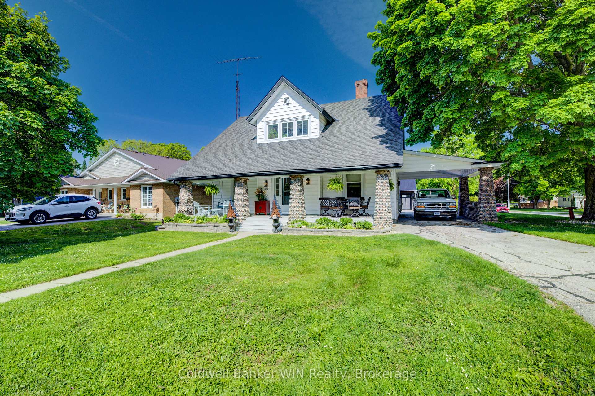 Photo 1 of 230 Minnie Street, North Huron, Wingham — HOMEH
