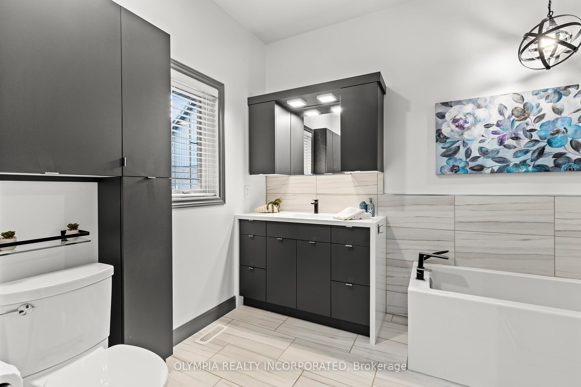 Photo 19 of 8198 Mount Olive Crescent, Niagara Falls, Mt. Carmel — HOMEH