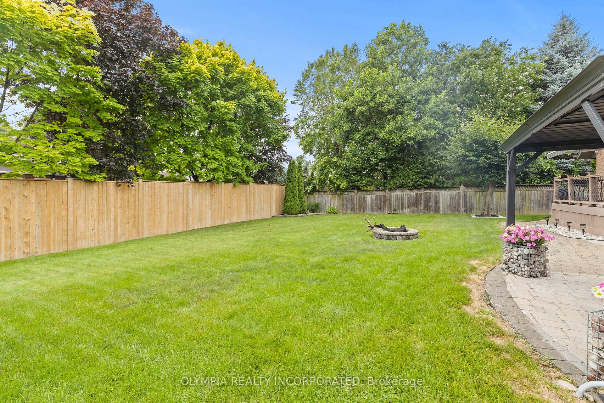 Photo 37 of 8198 Mount Olive Crescent, Niagara Falls, Mt. Carmel — HOMEH