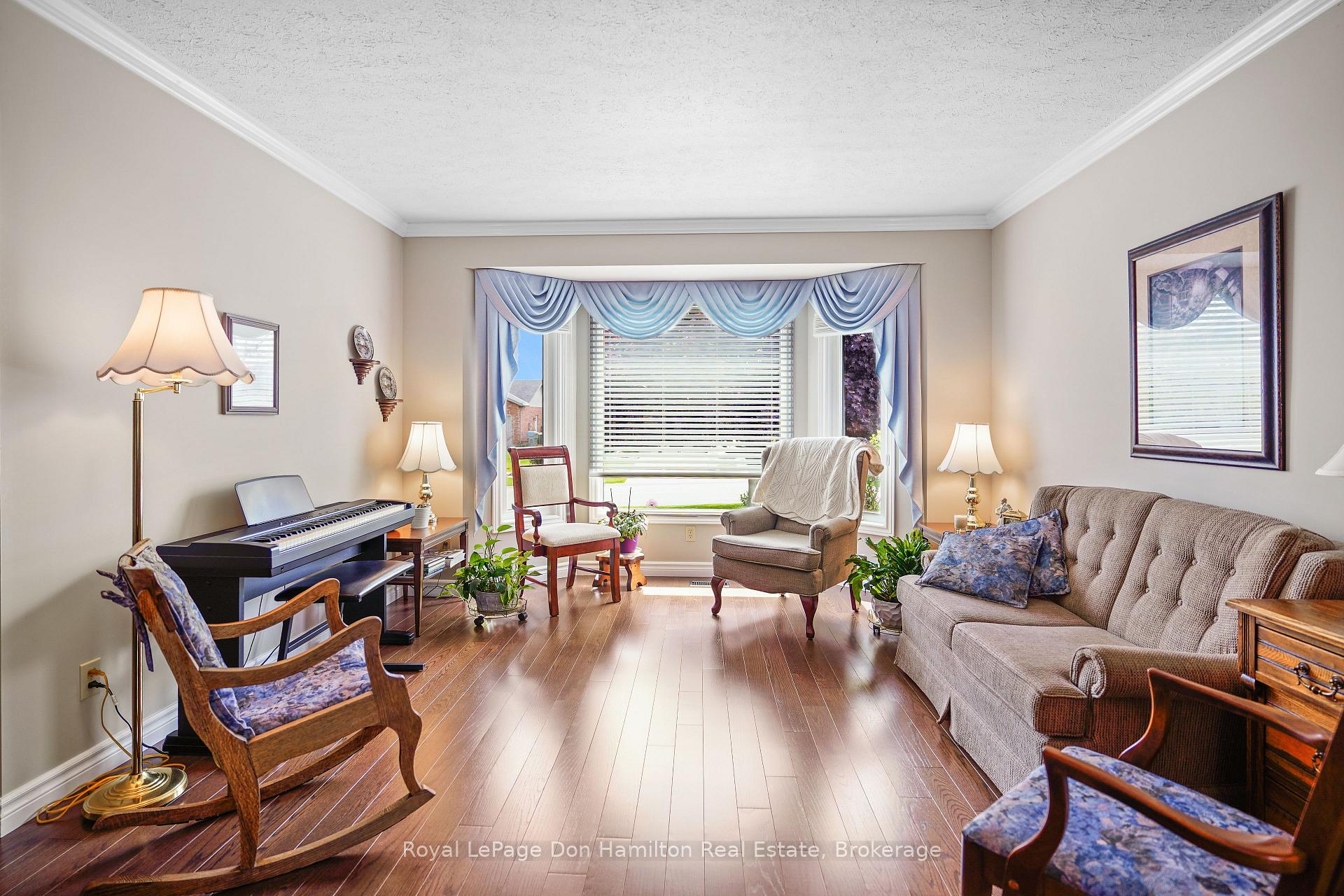 Photo 6 of 605 Maple Avenue N, North Perth, Listowel — HOMEH