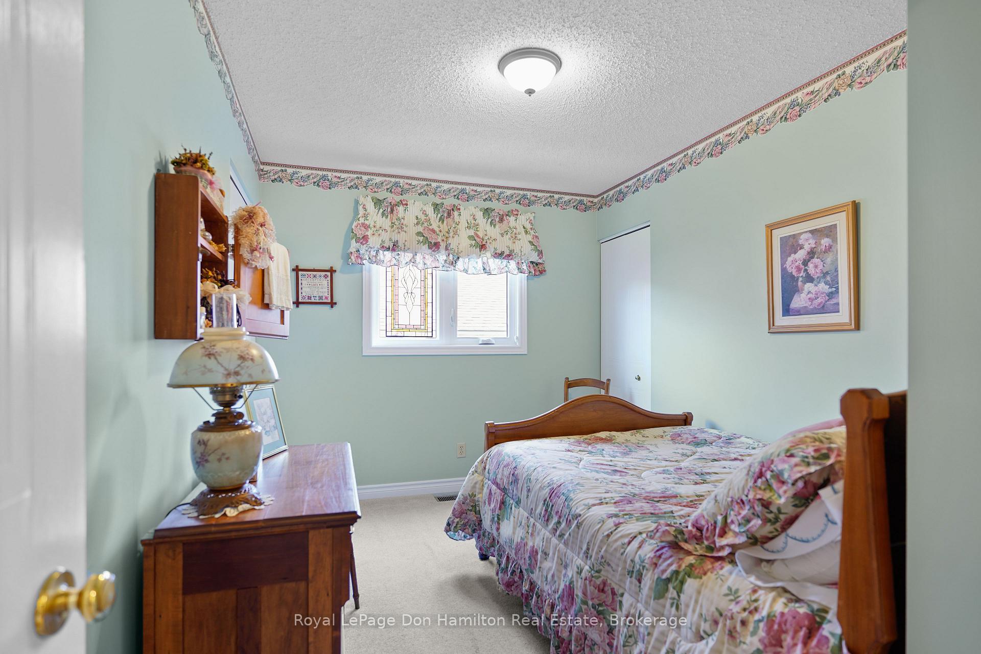 Photo 16 of 605 Maple Avenue N, North Perth, Listowel — HOMEH