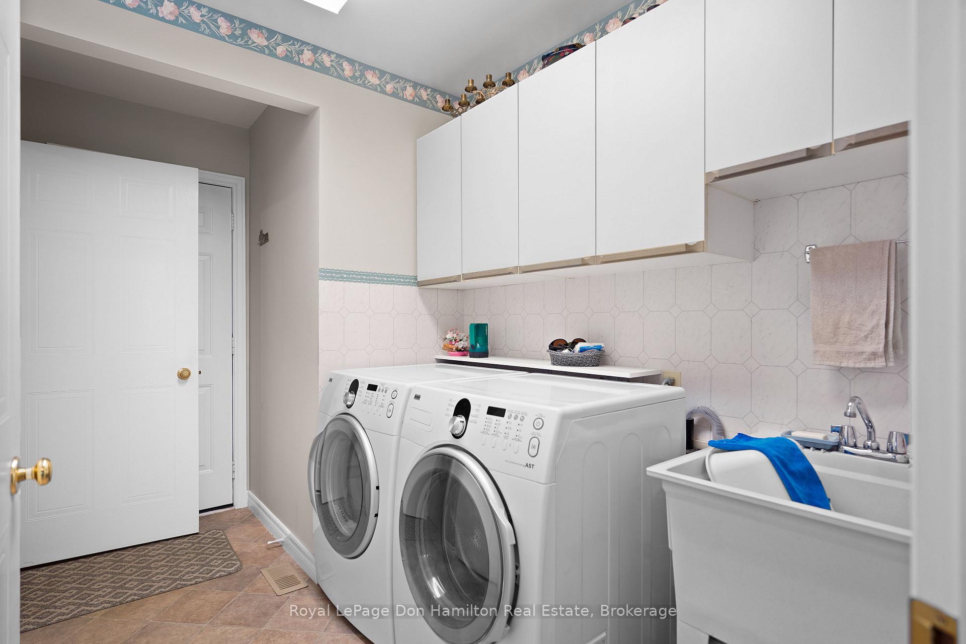 Photo 25 of 605 Maple Avenue N, North Perth, Listowel — HOMEH