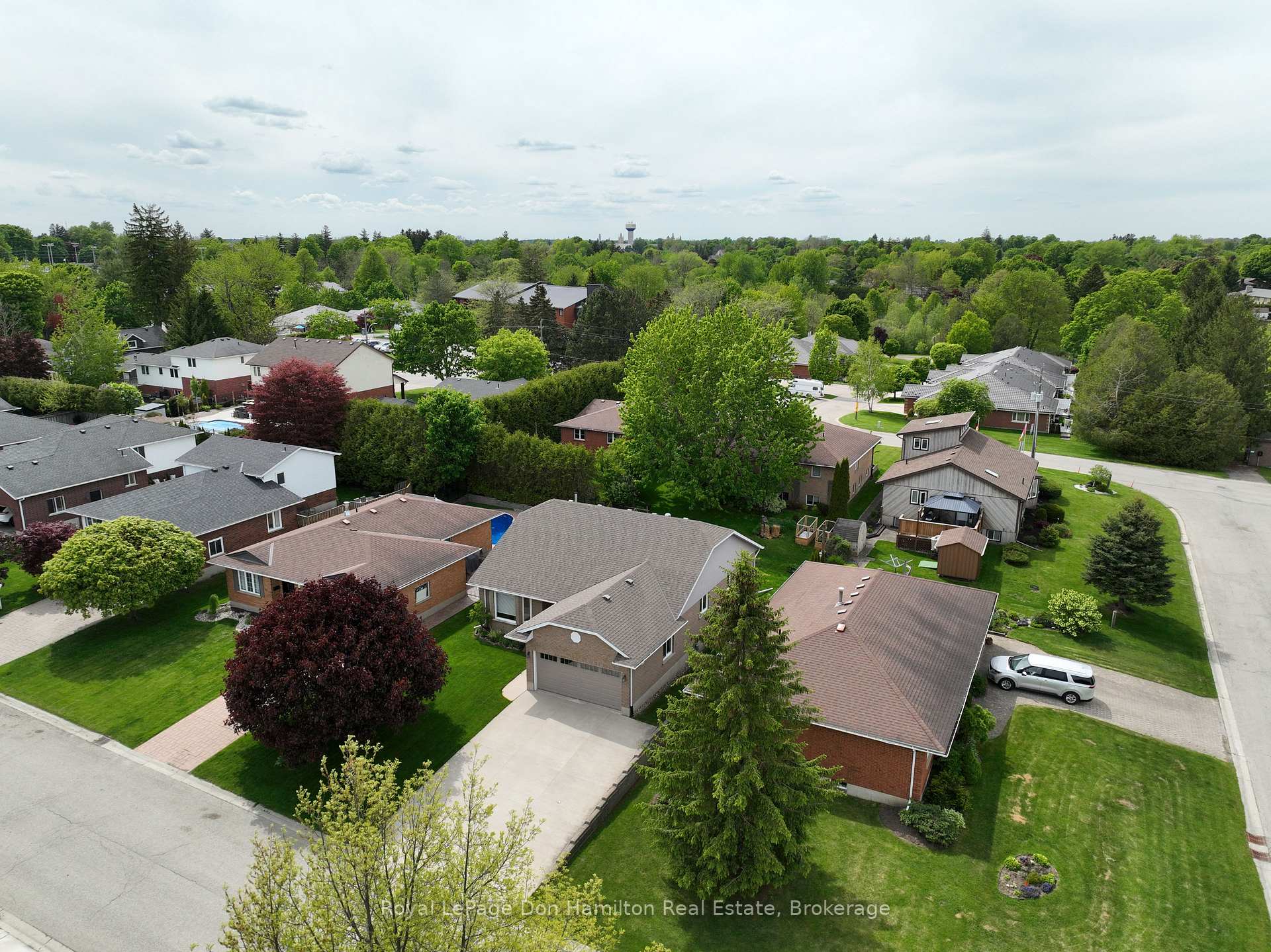 Photo 44 of 605 Maple Avenue N, North Perth, Listowel — HOMEH