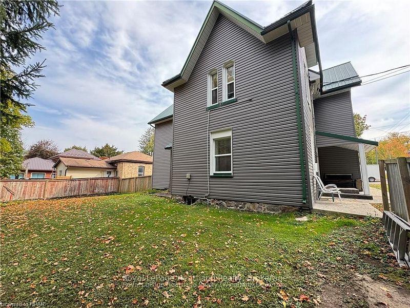 Photo 4 of 103 Patrick Street, North Huron, Wingham — HOMEH