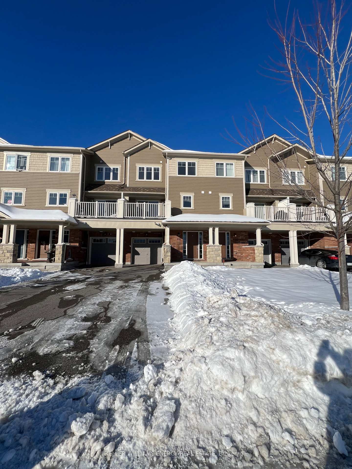 Photo 1 of 102 Tabaret Crescent, Oshawa, Windfields — HOMEH