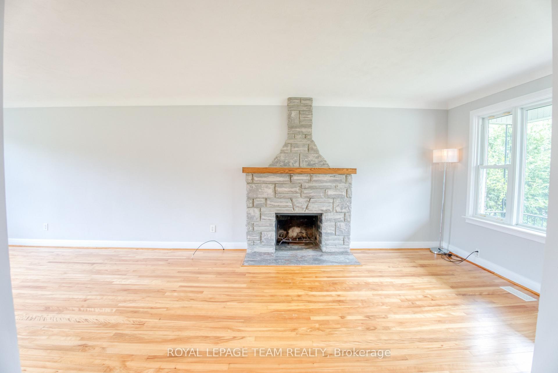 Photo 4 of 53 Drouin Avenue, Ottawa, Overbrook — HOMEH