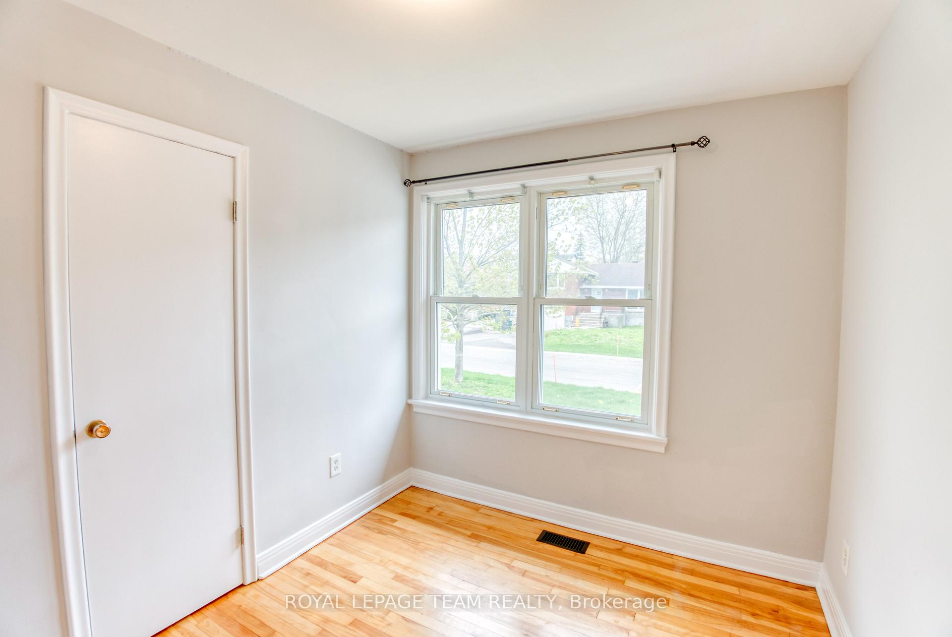 Photo 12 of 53 Drouin Avenue, Ottawa, Overbrook — HOMEH