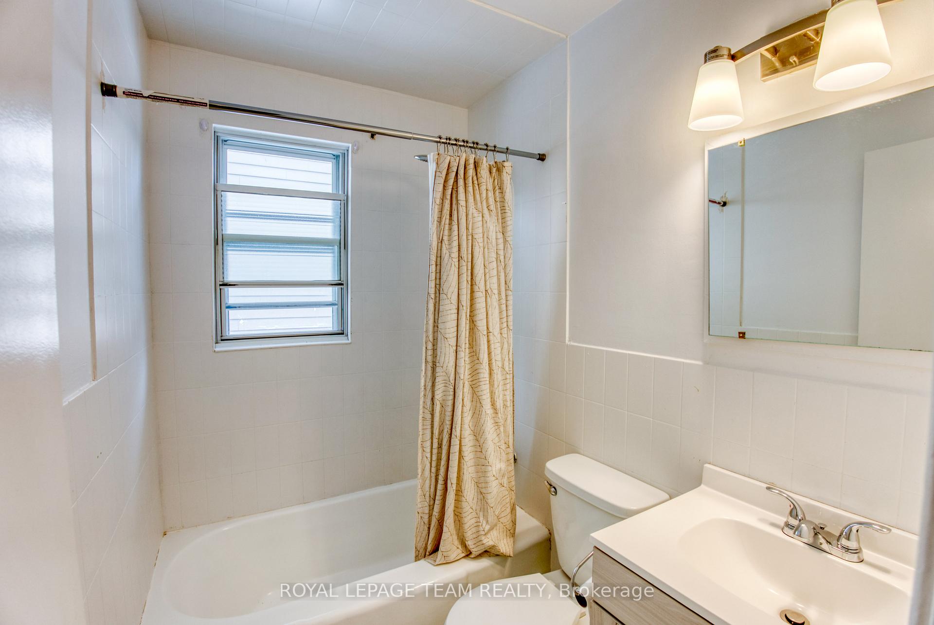 Photo 14 of 53 Drouin Avenue, Ottawa, Overbrook — HOMEH
