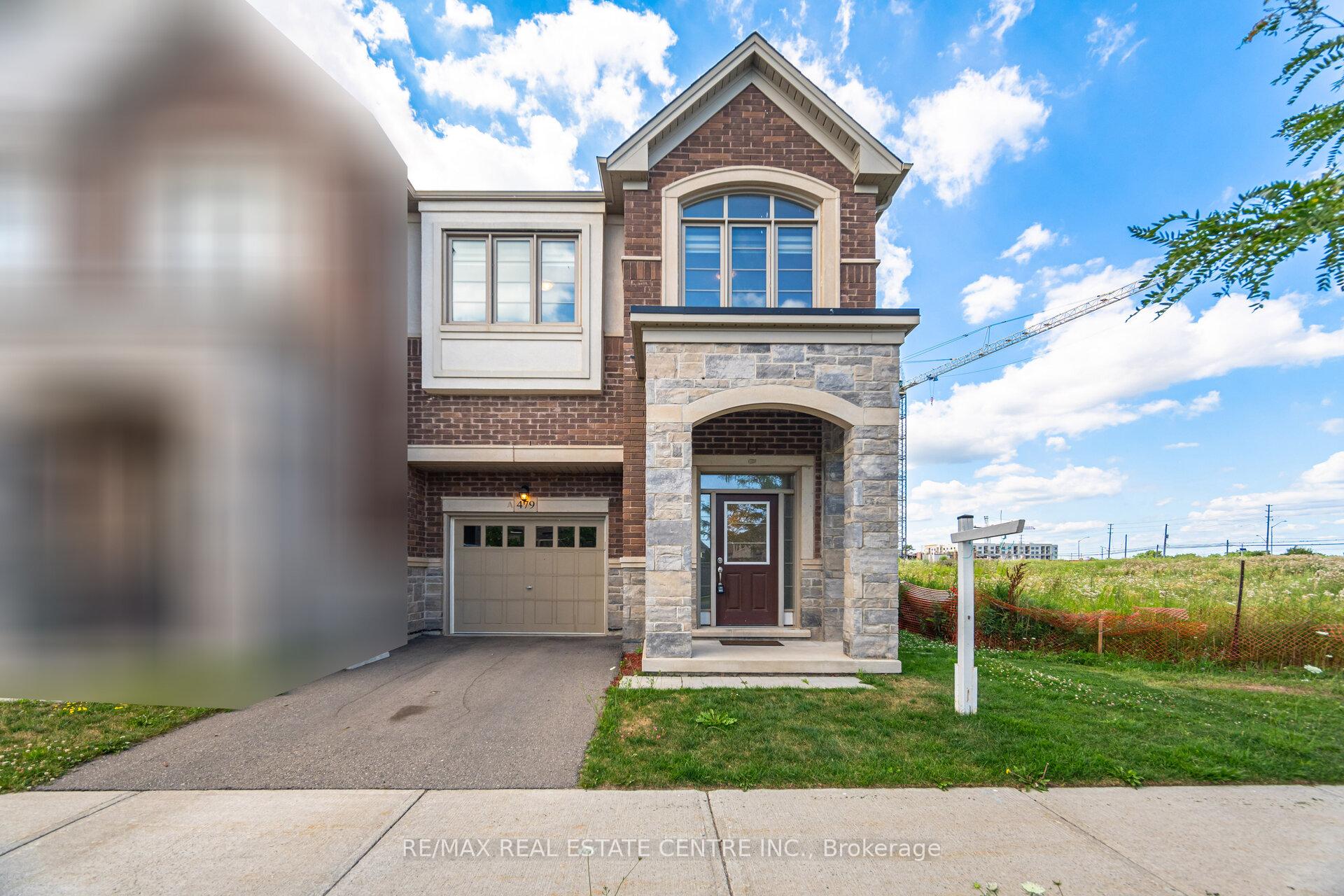 Photo 2 of 479 Izumi Gate, Milton, Ford — HOMEH