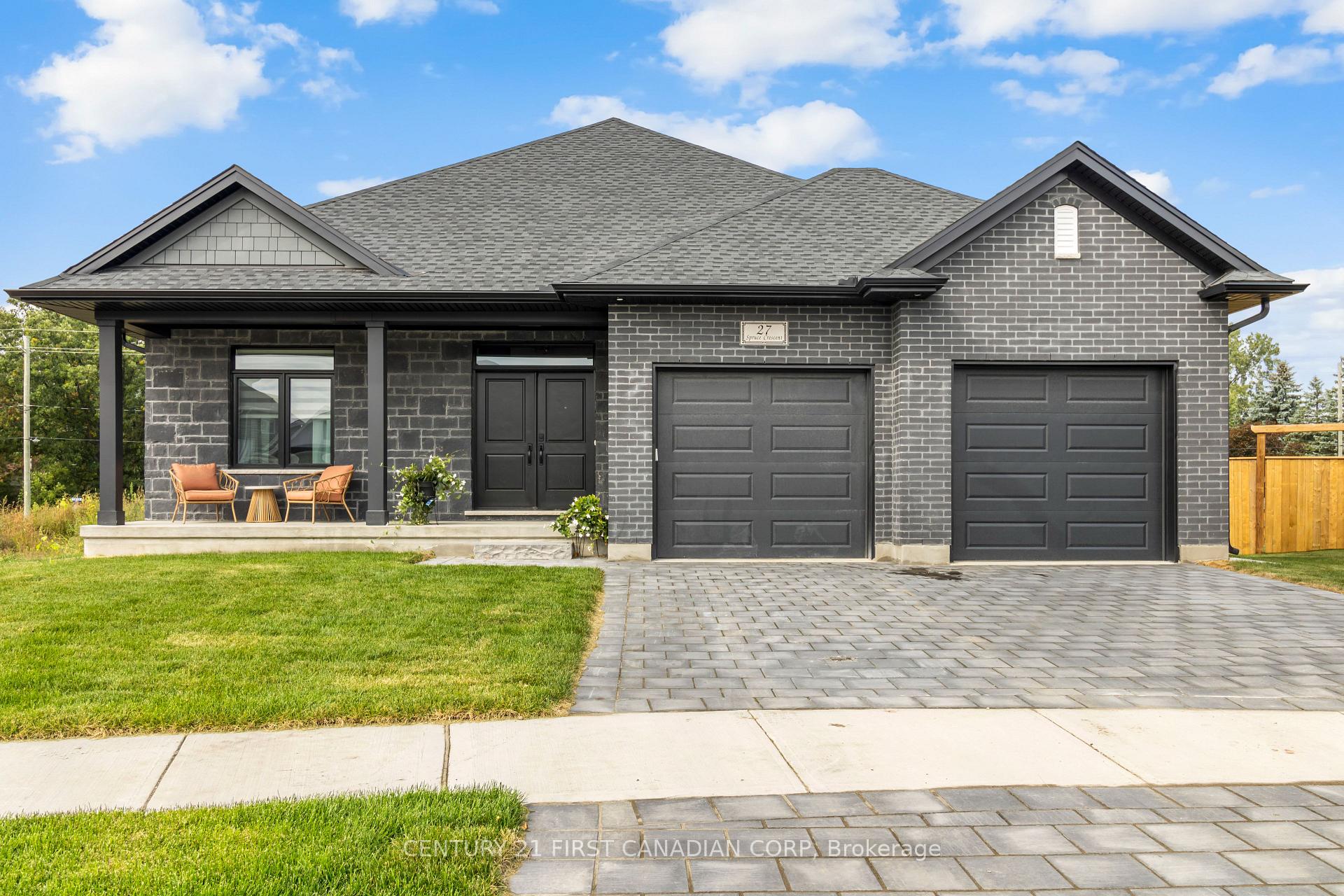 Photo 3 of 27 Spruce Crescent, North Middlesex, Parkhill — HOMEH
