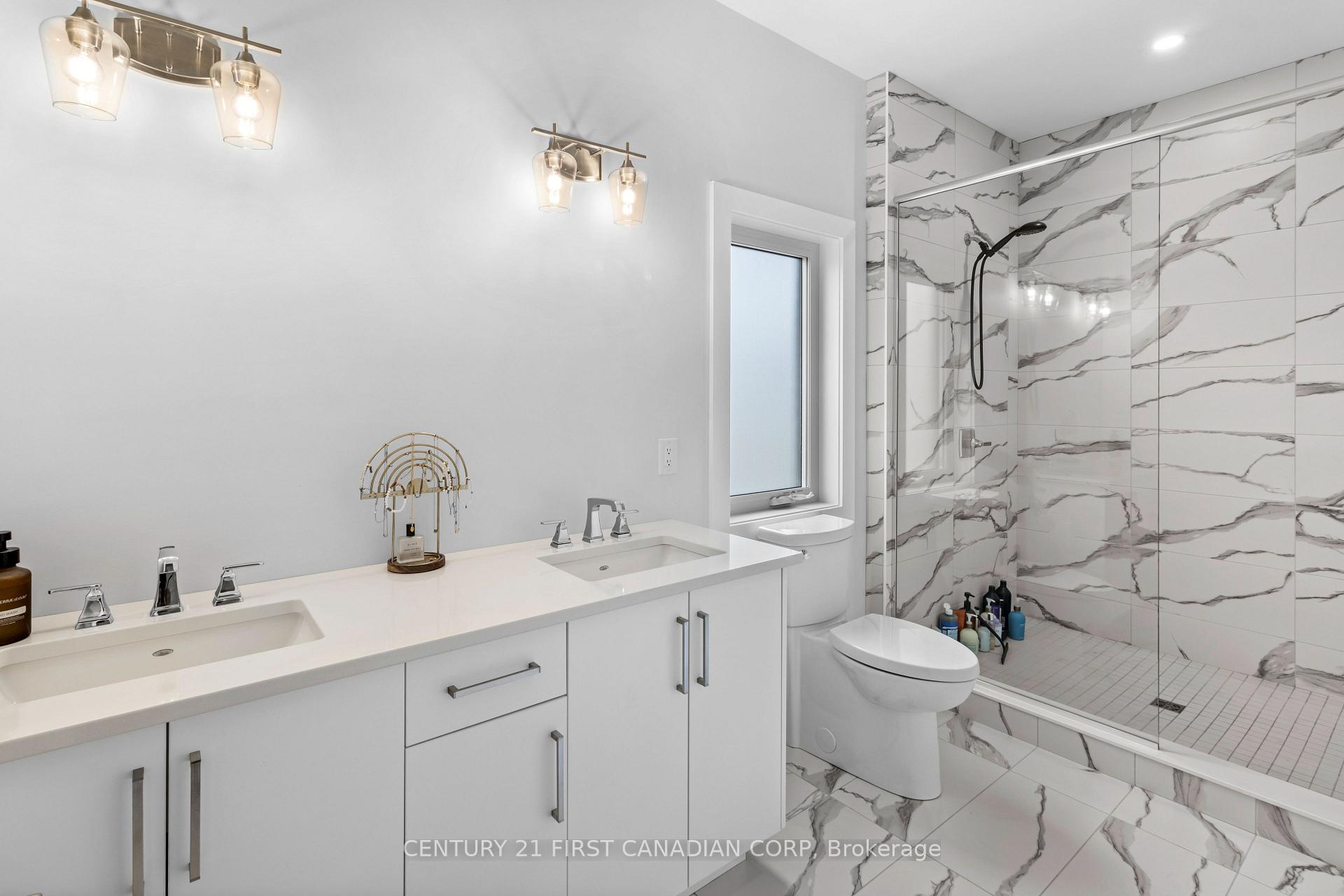 Photo 12 of 27 Spruce Crescent, North Middlesex, Parkhill — HOMEH