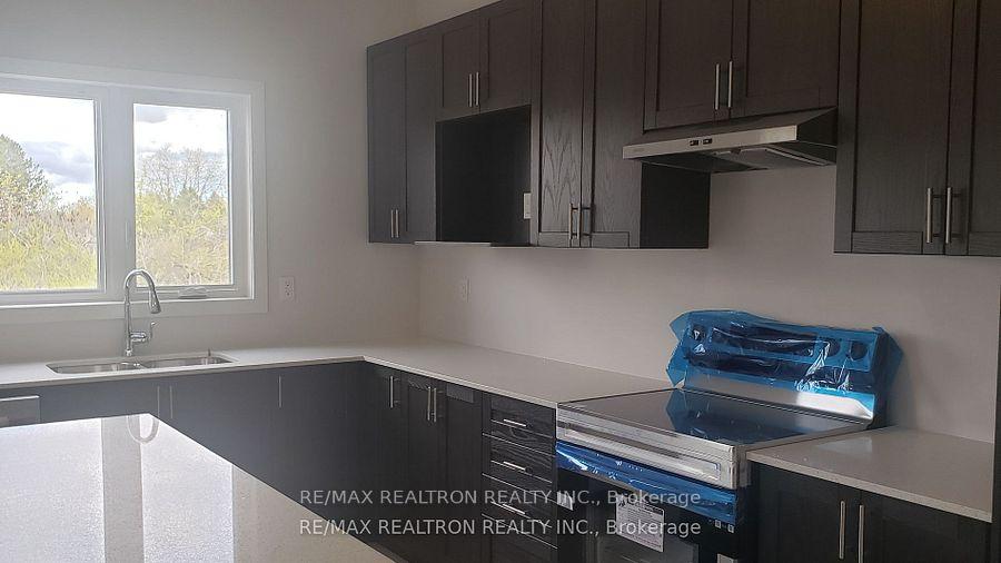 Photo 11 of 51 Butternut Drive, Norfolk, Simcoe — HOMEH