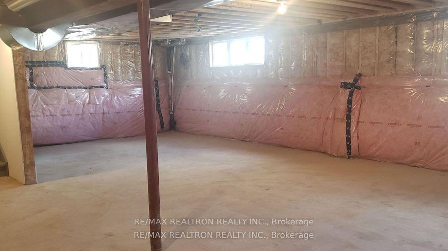 Photo 17 of 51 Butternut Drive, Norfolk, Simcoe — HOMEH