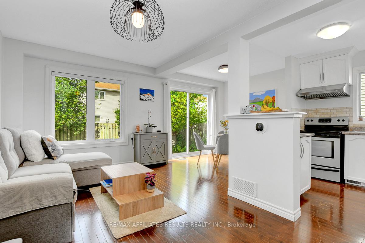Photo 7 of 1626 Tache Way, Ottawa, Fallingbrook/Pineridge — HOMEH