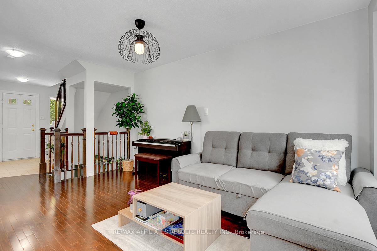 Photo 9 of 1626 Tache Way, Ottawa, Fallingbrook/Pineridge — HOMEH