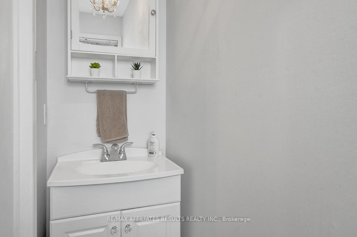 Photo 20 of 1626 Tache Way, Ottawa, Fallingbrook/Pineridge — HOMEH