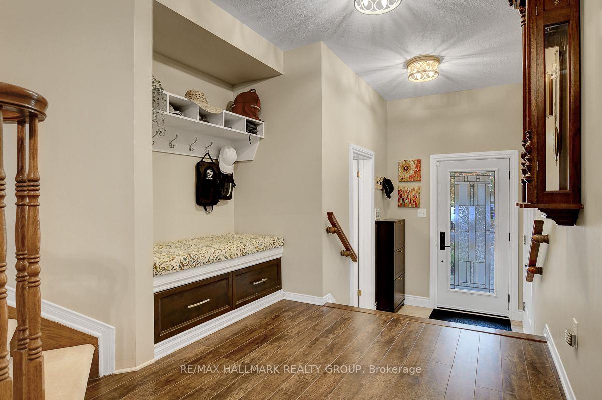 Photo 4 of 230 Greenridge Street, Ottawa, Chapel Hill — HOMEH