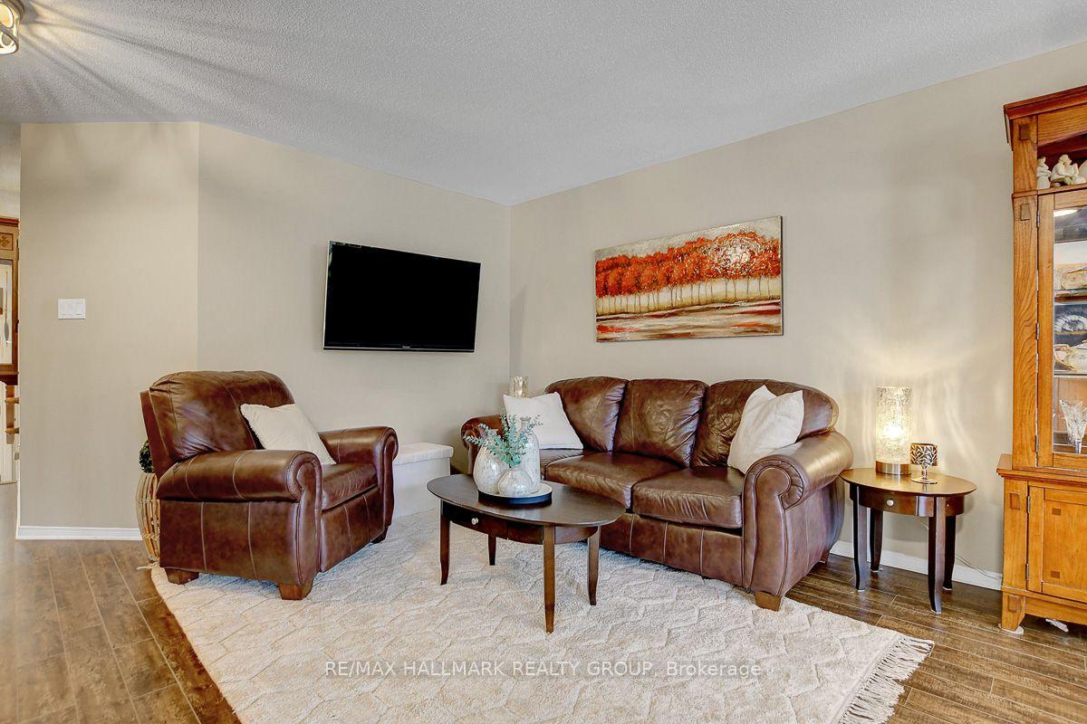 Photo 6 of 230 Greenridge Street, Ottawa, Chapel Hill — HOMEH