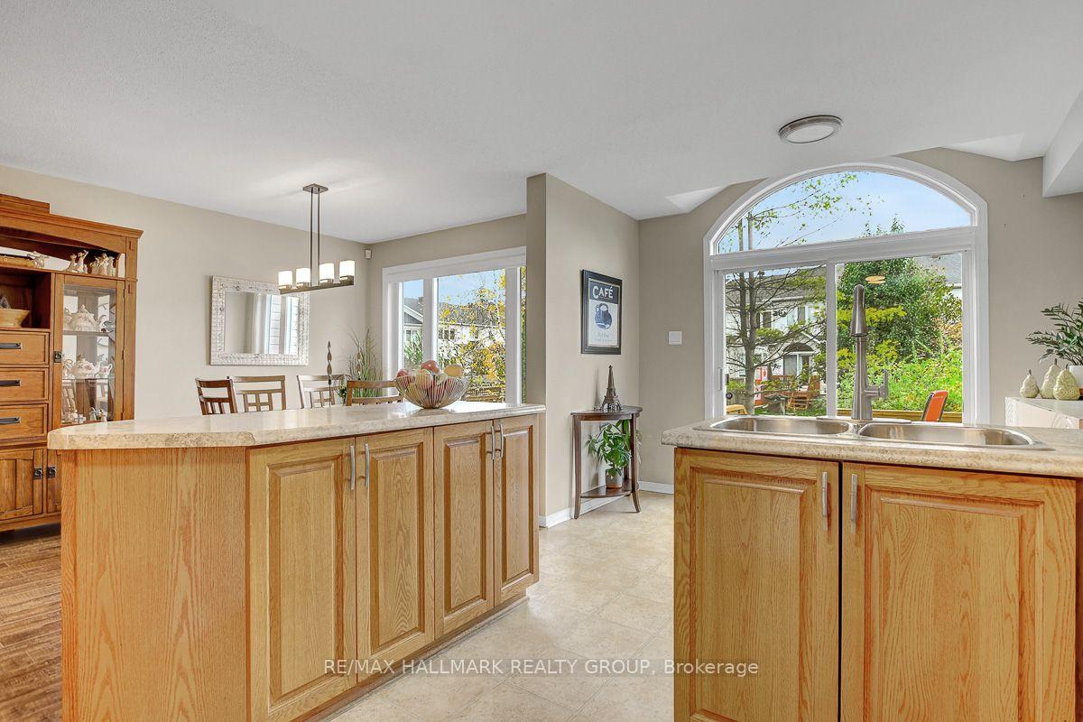 Photo 14 of 230 Greenridge Street, Ottawa, Chapel Hill — HOMEH