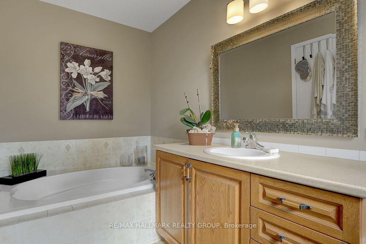 Photo 21 of 230 Greenridge Street, Ottawa, Chapel Hill — HOMEH