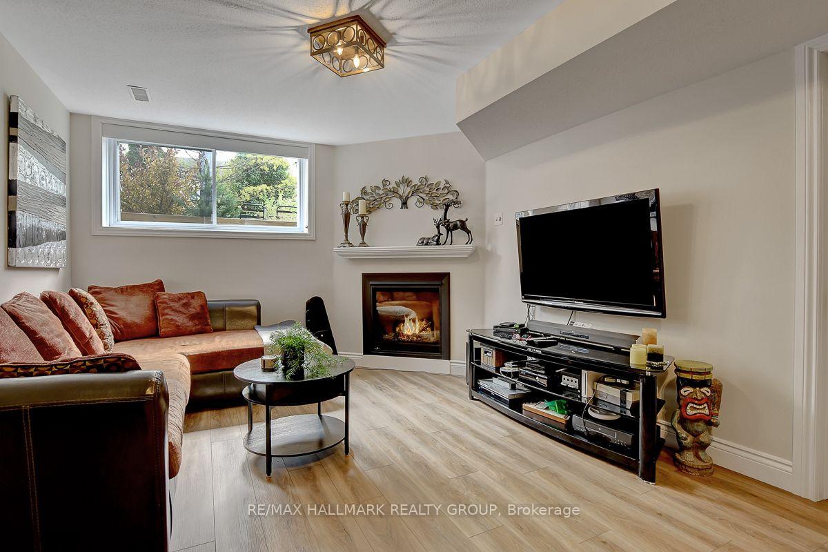 Photo 30 of 230 Greenridge Street, Ottawa, Chapel Hill — HOMEH