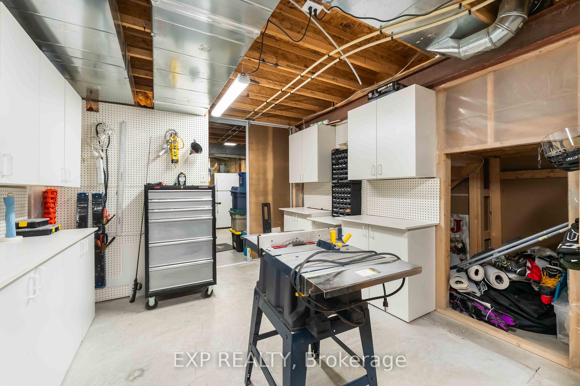 Photo 32 of 2095 Avebury Drive, Ottawa, Avalon East — HOMEH