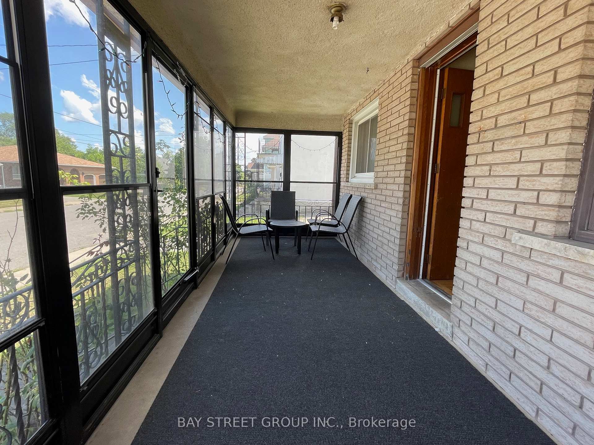 Photo 9 of 5720 Peer Street, Niagara Falls, Dorchester — HOMEH