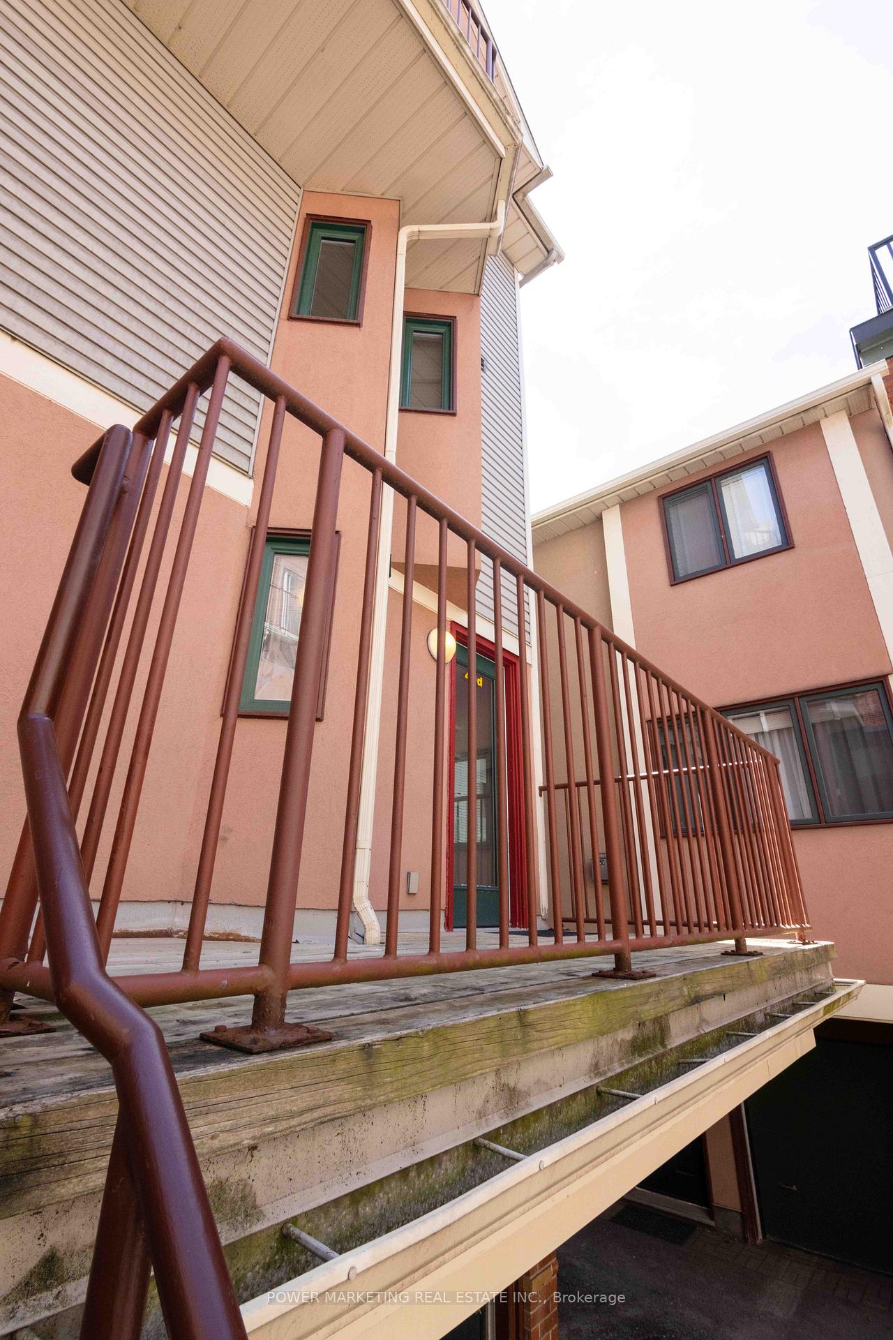 Photo 4 of Unit D, 40 Maclaren Street, Ottawa, Ottawa Centre/Golden Triangle — HOMEH
