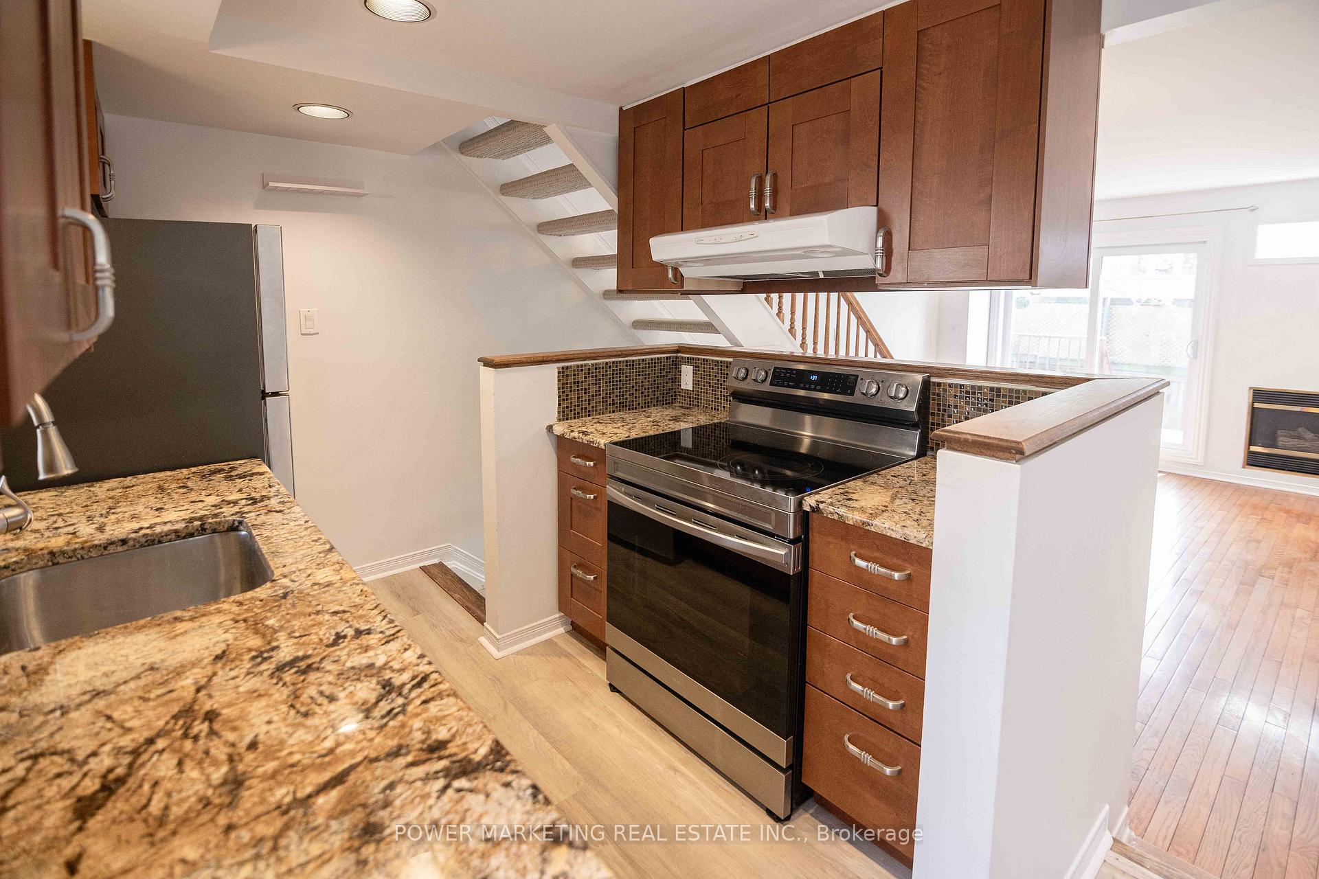 Photo 10 of Unit D, 40 Maclaren Street, Ottawa, Ottawa Centre/Golden Triangle — HOMEH