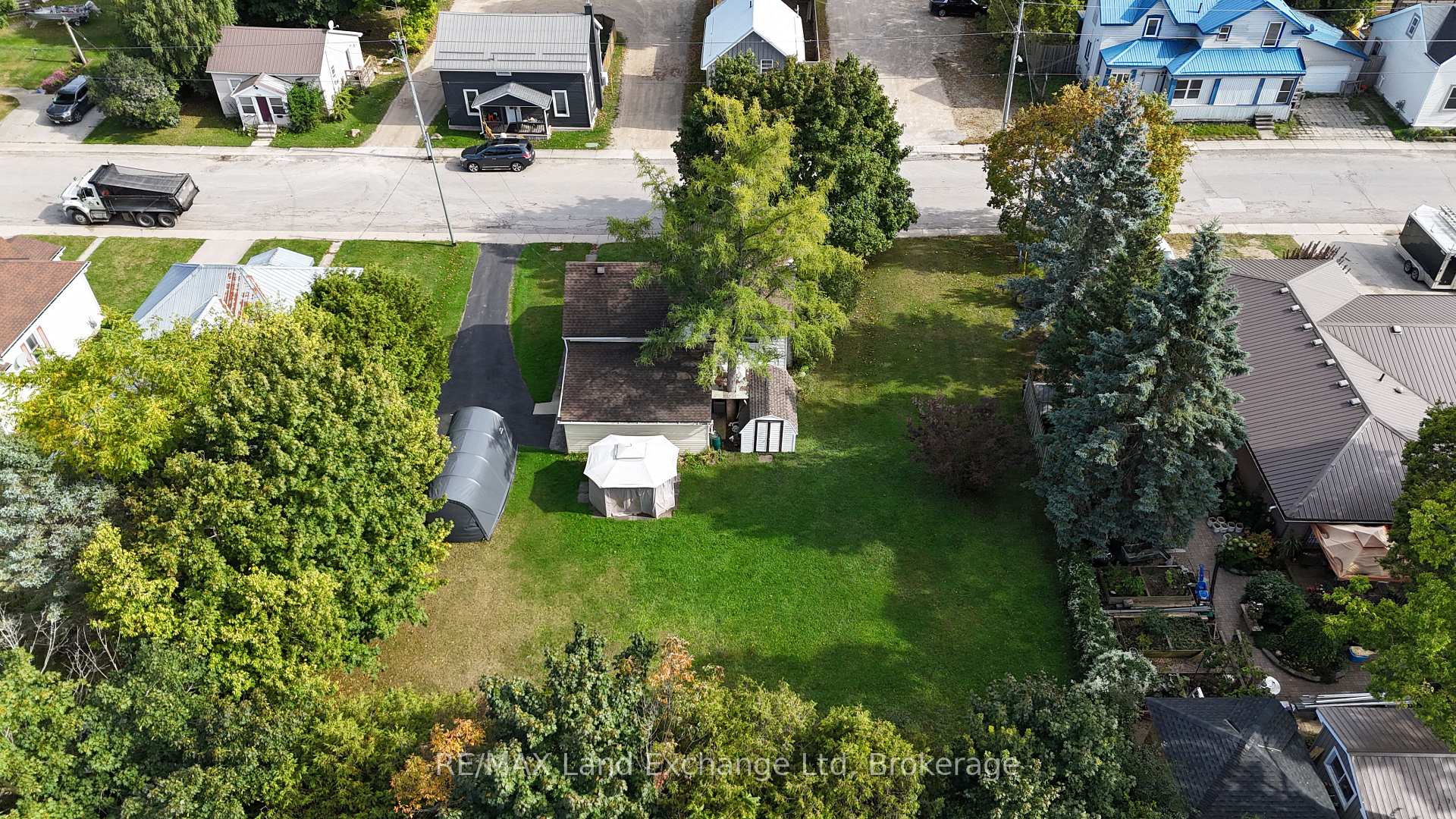 Photo 4 of 208 Edward Street, North Huron, Wingham — HOMEH