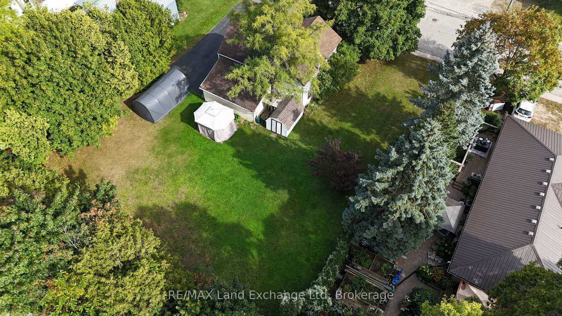 Photo 5 of 208 Edward Street, North Huron, Wingham — HOMEH