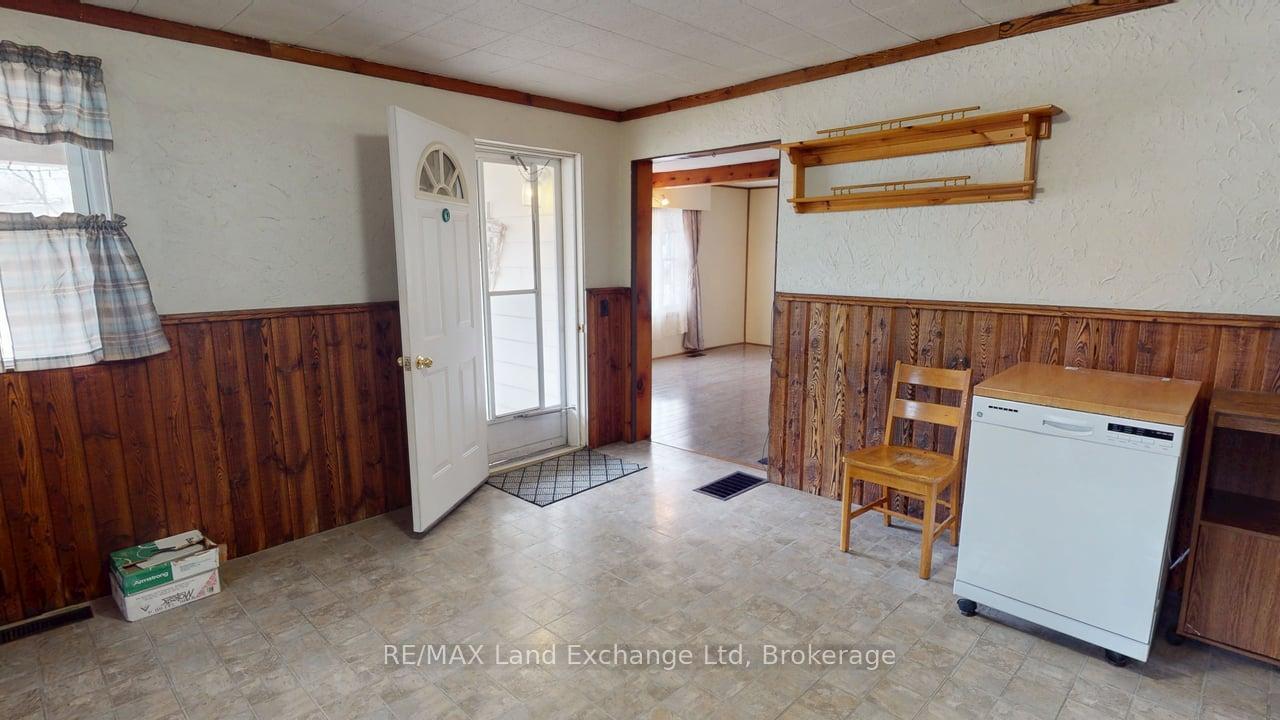 Photo 8 of 208 Edward Street, North Huron, Wingham — HOMEH