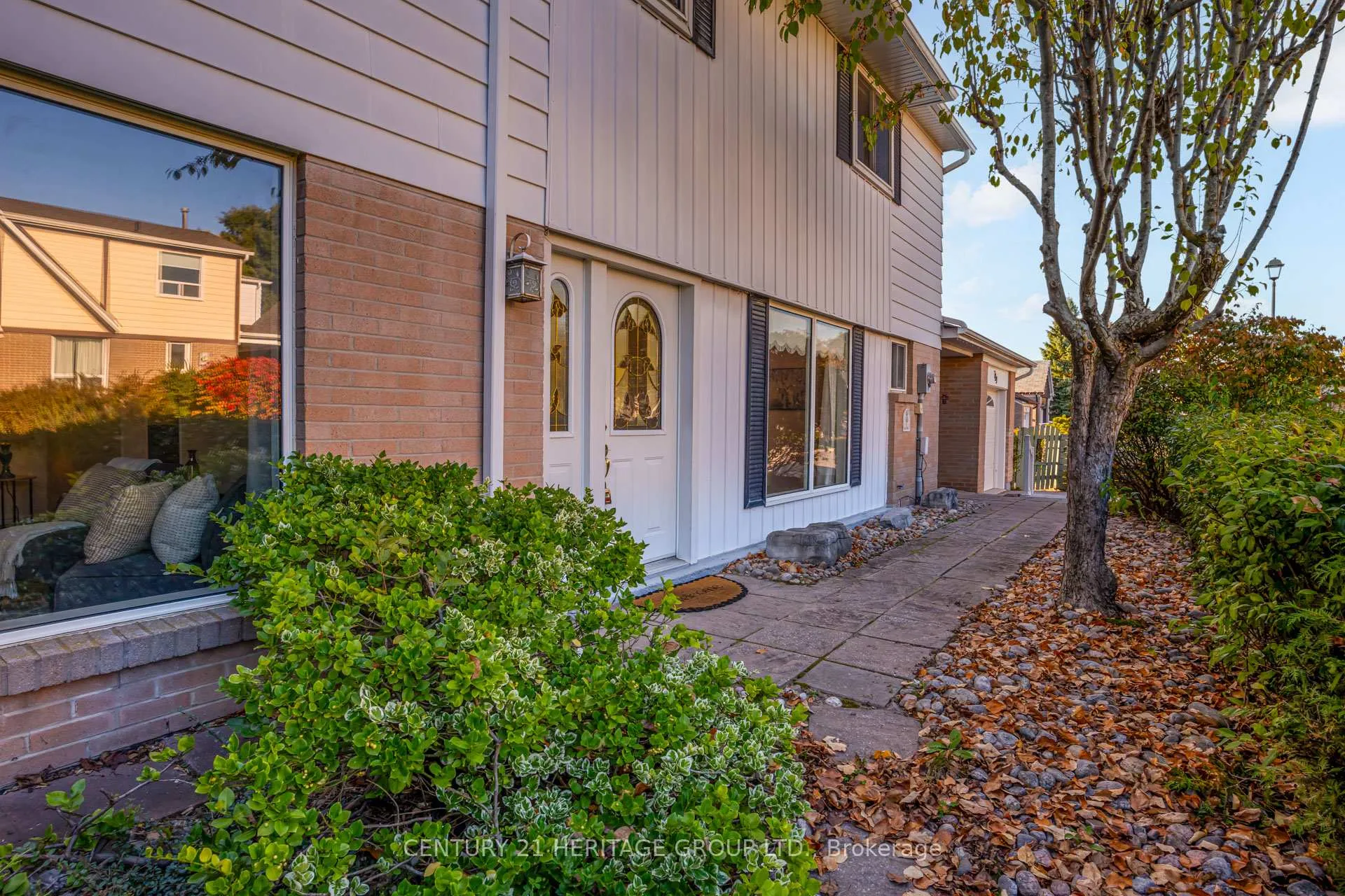 Photo 6 of 729 Beman Drive, Newmarket, Huron Heights-Leslie Valley — HOMEH